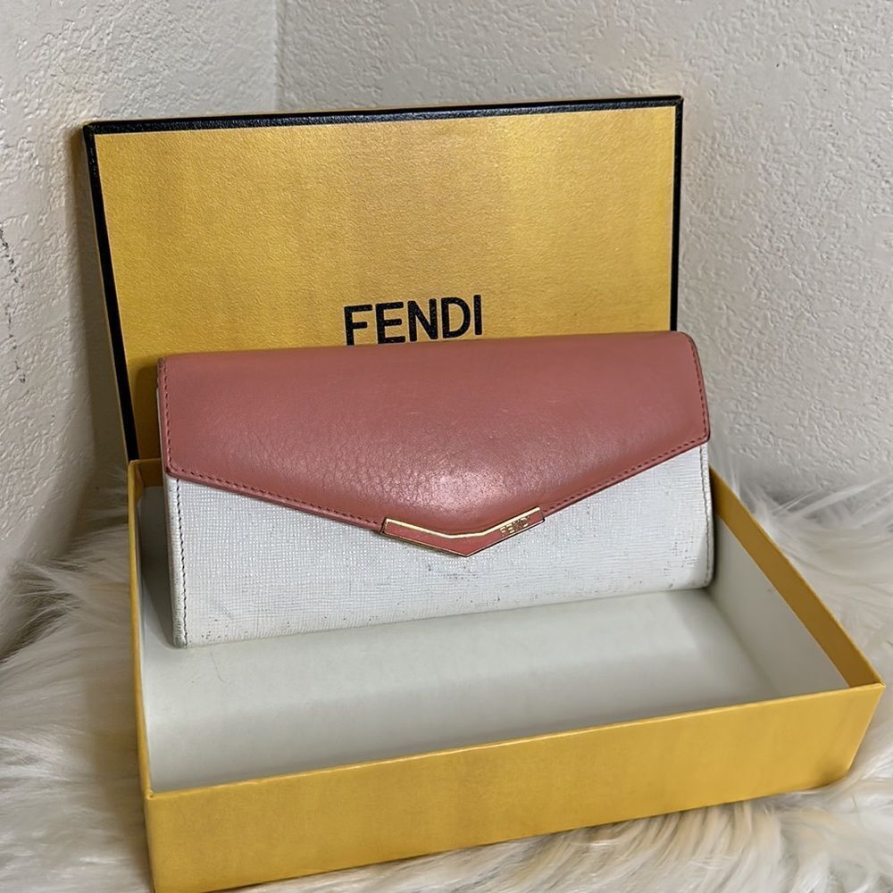 💯Authentic Fendi Long Leather Wallet🍀